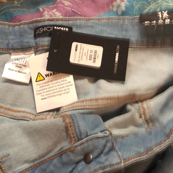 Fashion nova jeans - Picture 3 of 3